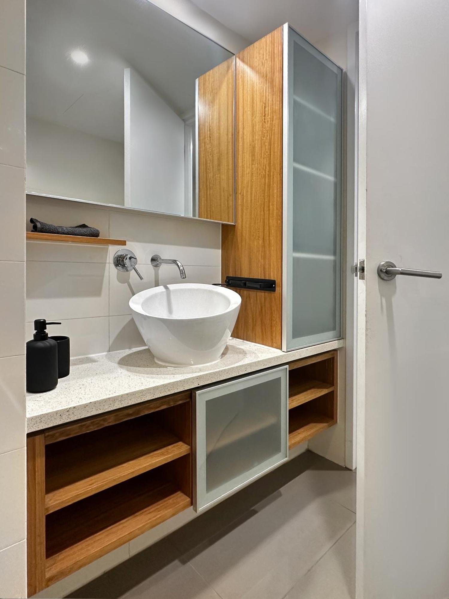 Sky View Apartment Cbd Skyline 2Br Apartment Balcony Spa Access Sleeps 6 Adelaide Eksteriør bilde